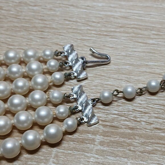 Japan Silver Tone Multi Strand Faux Pearl Necklace Vintage Jewelry #86 - Picture 4 of 9